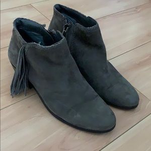 Sam Edelman Grey Fringe Booties size 6